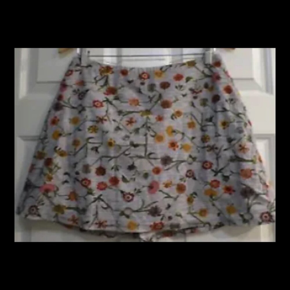 Foray Golf heather gray with floral stems skort with gripper shorts lining sz M